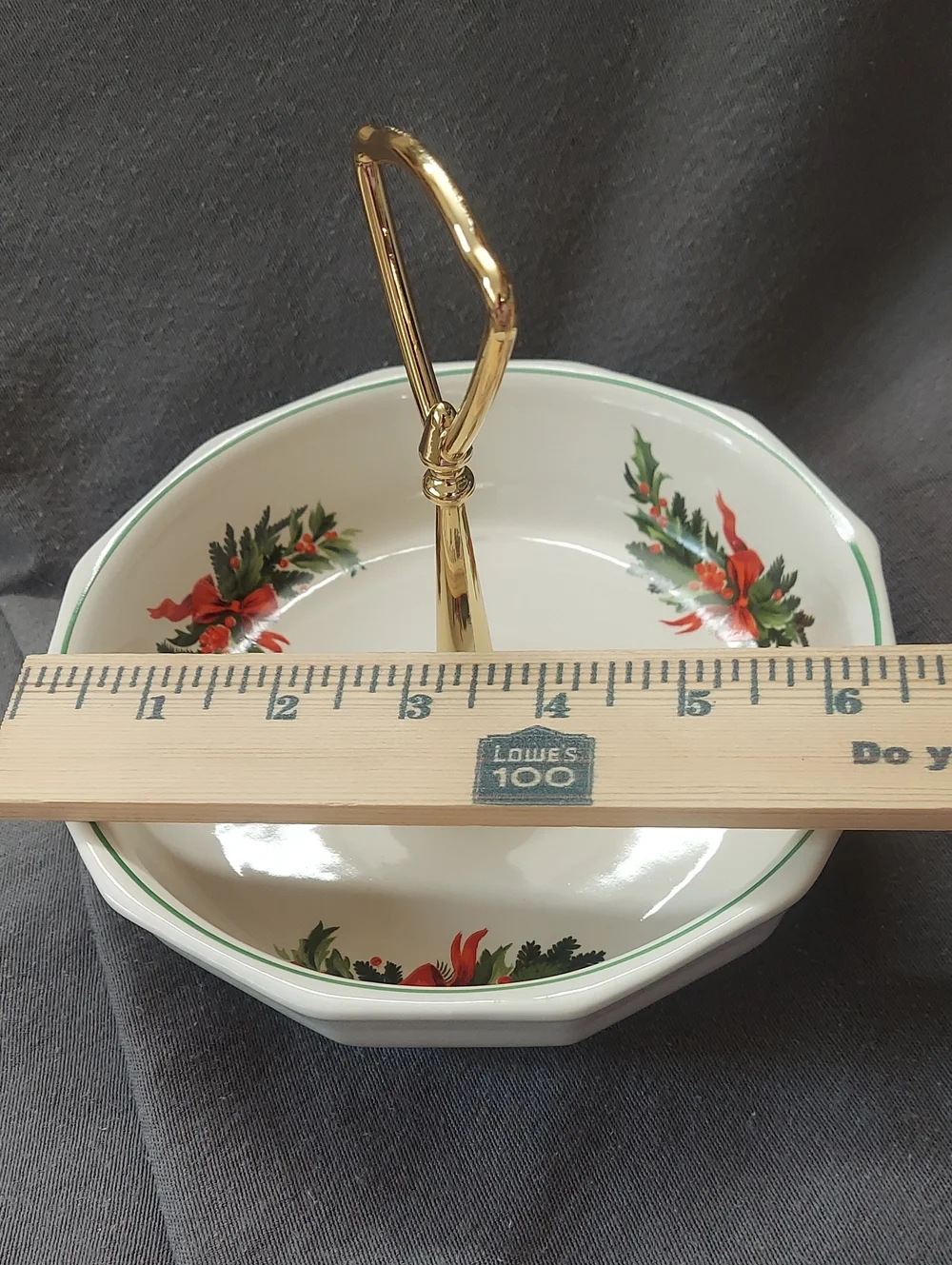 Vintage Pfaltzgraff Christmas Serving Dish w/ Gold Tone Metal Handle Bows Holly
